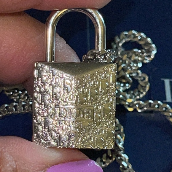 Preloved Christian Dior necklace great condition comes with box. - Picture 9 of 16